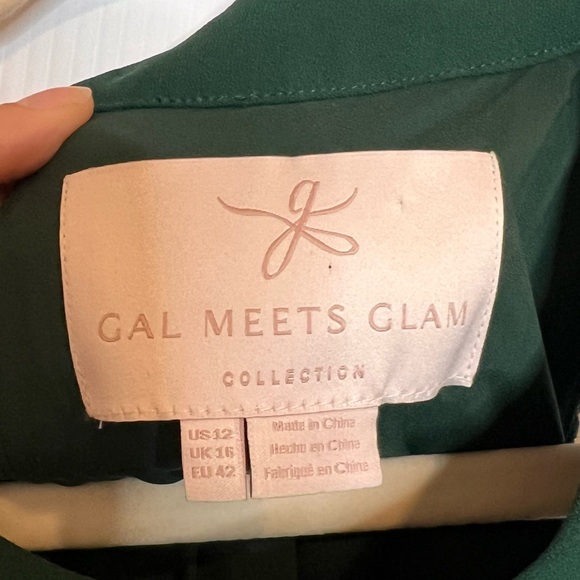 GAL MEETS GLAM Alina Lace Back Jumpsuit. Size 12 - Picture 8 of 9